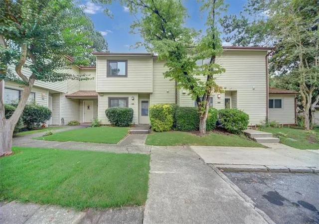 4th image of 1182 Country Ct, Lawrenceville, GA 30044 | MLS# 7813271