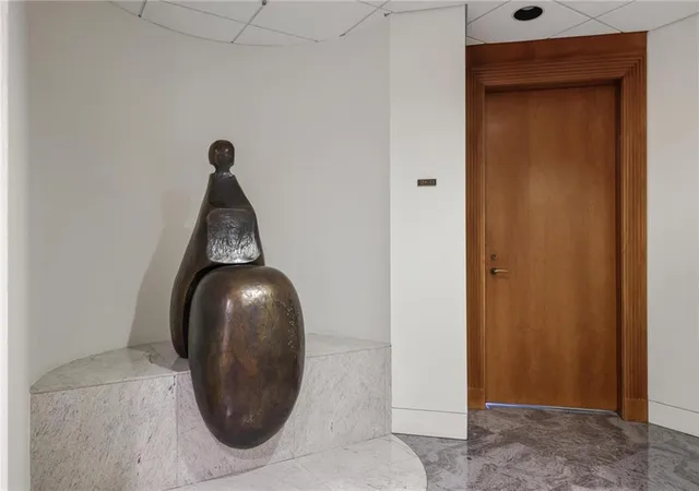 2nd image of 2660 Peachtree Rd Nw #26CD, Atlanta, GA 30305 | MLS# 7712517
