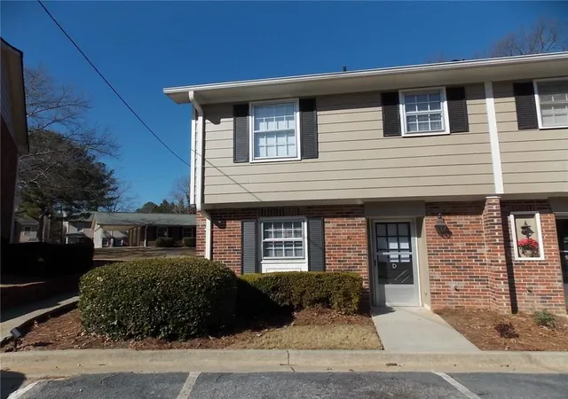 Condominium at 2080 Kings Gate Cir #D, Snellville, GA 30078 | MLS# 5788406 | | Sold on 2017-02-15