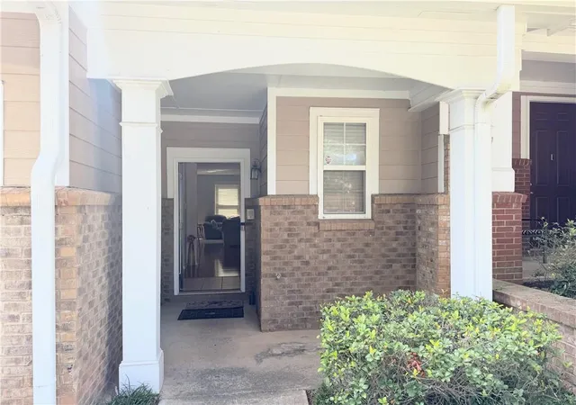 Photo 3 of Sale Pending at 1075 Brittania Rd, Stone Mountain, GA 30083 | MLS# 7818058 | Listing updated on 2026-08-28