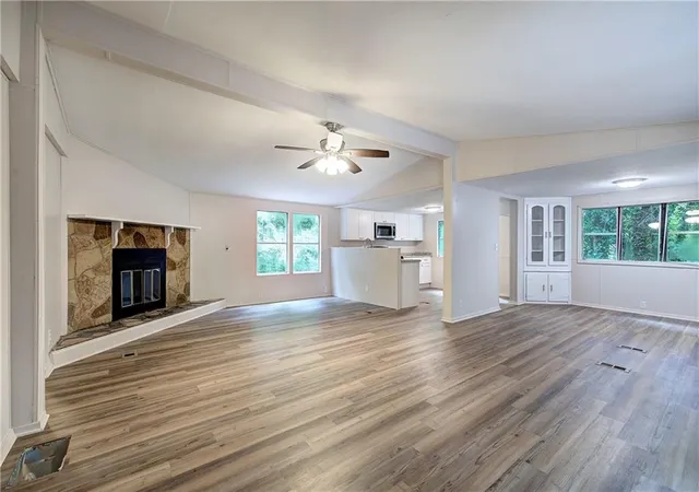 Photo 2 of Single family home for sale at 5160 E Holiday Ct SE, Acworth, GA 30102 | MLS# 7821056 | Listing updated on 2026-09-14