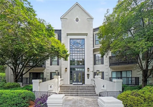 Photo 4 of Sale Pending at 4105 Pine Hts Dr NE, Atlanta, GA 30324 | MLS# 7791594 | Listing updated on 2026-09-14