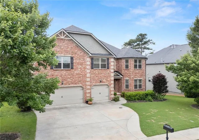 3rd image of 1940 Trinity Mill Dr, Dacula, GA 30019 | MLS# 7797749