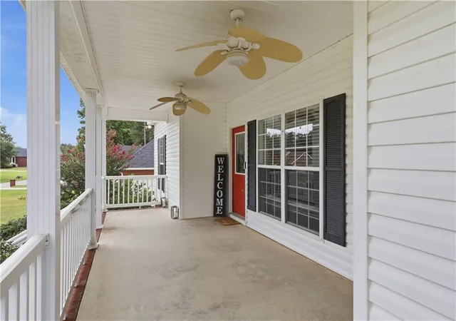 Photo 3 of Single family home for sale at 132 Hidden Crk Cir, Lizella, GA 31052 | MLS# 7820752 | Listing updated on 2026-09-05