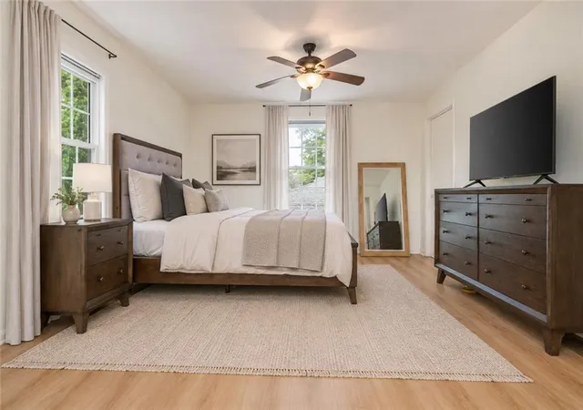 Photo 3 of Single family home for sale at 704 Skyview Dr, Marietta, GA 30060 | MLS# 7782487 | Listing updated on 2026-08-06