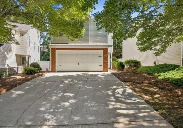 Photo 2 of Single family home for sale at 2470 Keenland Ct, Cumming, GA 30040 | MLS# 7783008 | Listing updated on 2026-10-03