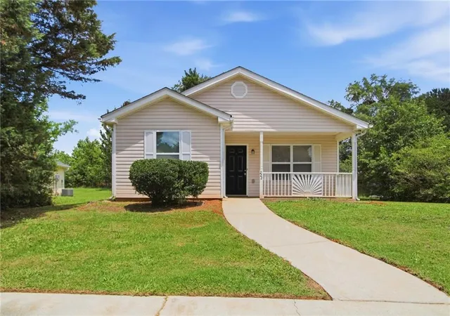 Homes for sale in Social Circle, GA | 222 Dove Pl, Social Circle, GA 30025 | MLS# 7789708