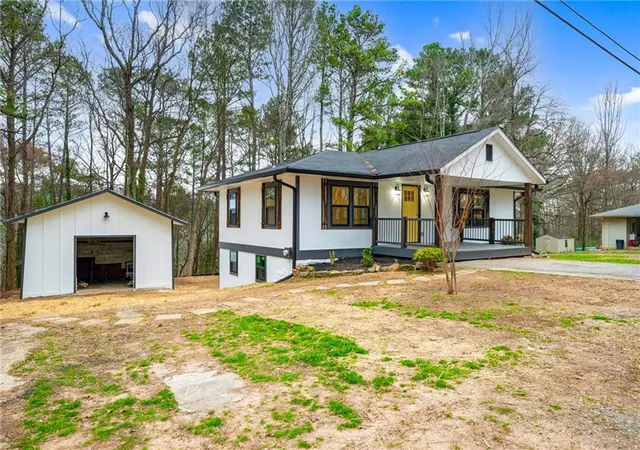 Single Family Residence at 62 Valley View Dr, Cartersville, GA 30121 | MLS# 7334101 | | Sold on 2024-03-22