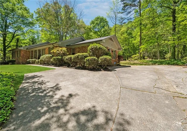 2nd image of 1387 Springdale Rd, Gainesville, GA 30501 | MLS# 7740961