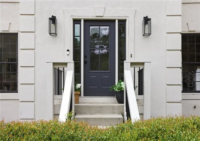 Photo 2 of Sale Pending at 2114 Jockey Holw Dr, Kennesaw, GA 30152 | MLS# 7816399 | Listing updated on 2026-09-18