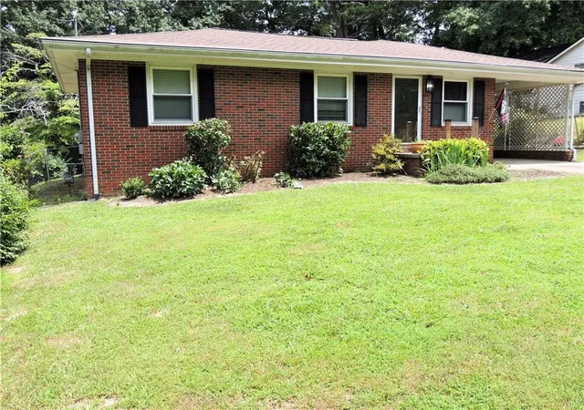 3rd image of 1144 Piedmont Pl, Gainesville, GA 30501 | MLS# 7795262
