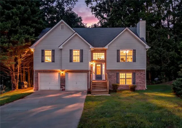 Photo 1 of Sale Pending at 4718 Middleboro Ln, Gainesville, GA 30506 | MLS# 7821277 | Listing updated on 2026-10-07