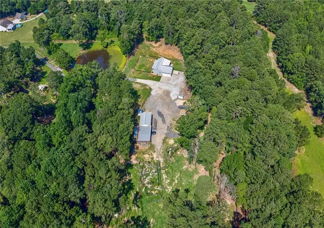 2nd image of 610 Spring View Dr, Covington, GA 30014 | MLS# 7808820