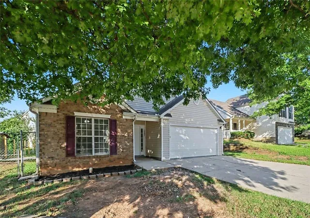 Photo 2 of Sale Pending at 5997 Waggoner Ct, Rex, GA 30273 | MLS# 7800248 | Listing updated on 2026-08-28