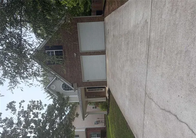 1st image of 1942 Oakbluff Dr, Austell, GA 30106 | MLS# 7802968