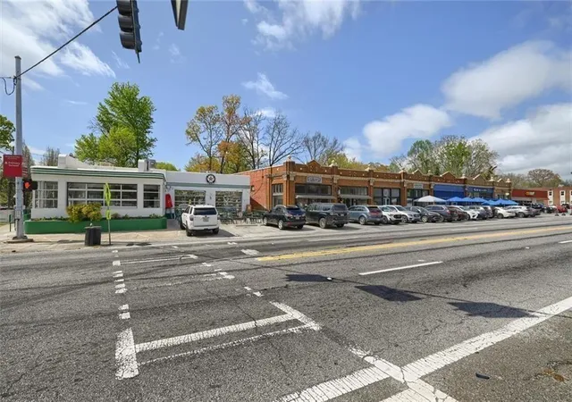 35th image of 1968 Walker Ave, Atlanta, GA 30337 | MLS# 7821010