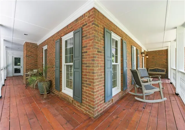 3rd image of 196 Roe Hampton Ln, Stone Mountain, GA 30087 | MLS# 7806134