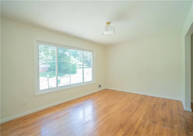 Photo 3 of Single family home for sale at 2524 Glenrock Dr, Decatur, GA 30032 | MLS# 7773593 | Listing updated on 2026-09-20