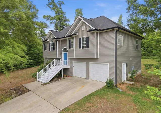 Homes for sale in Newnan, GA | 109 Arlington Ct, Newnan, GA 30263 | MLS# 7766559
