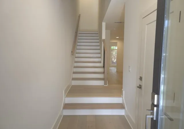 3rd image of 430 Cedar Dust Dr, Decatur, GA 30030 | MLS# 7747773