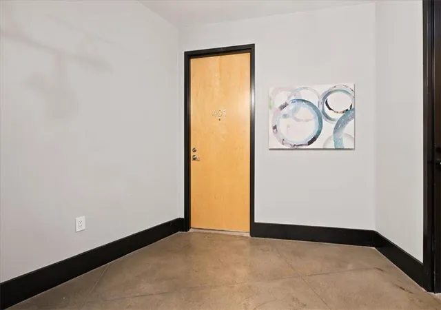 5th image of 319 Se Atlanta St #401, Marietta, GA 30060 | MLS# 7795432