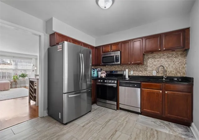 5th image of 6980 Roswell Rd #A8, Atlanta, GA 30328 | MLS# 7721436
