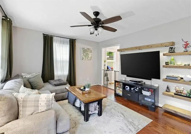 Photo 4 of Sale Pending at 303 S Main St, Adairsville, GA 30103 | MLS# 7828659 | Listing updated on 2026-09-23