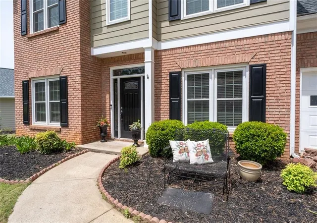 Photo 2 of Single family home for sale at 2950 Ivey Ridge Ln, Johns Creek, GA 30076 | MLS# 7760291 | Listing updated on 2026-08-14
