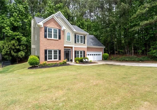 Photo 3 of Single family home for sale at 2950 Ivey Ridge Ln, Johns Creek, GA 30076 | MLS# 7760291 | Listing updated on 2026-09-13