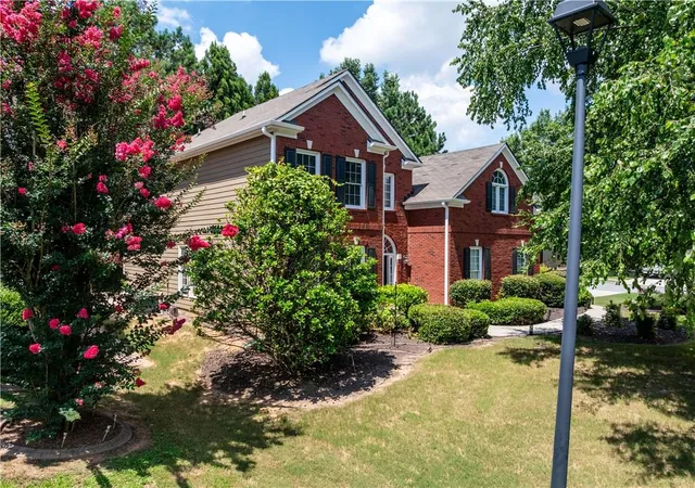 2nd image of 1928 Barrett Knoll Cir Nw, Kennesaw, GA 30152 | MLS# 7802820