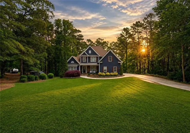 2nd image of 12 N Alexander Creek Rd, Newnan, GA 30263 | MLS# 7769416