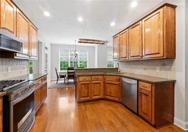 Photo 4 of Single family home for sale at 12 N Alexander Crk Rd, Newnan, GA 30263 | MLS# 7769416 | Listing updated on 2026-09-09