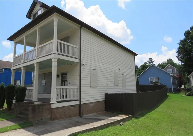 Photo 2 of Sale Pending at 658 Magnolia St Nw, Atlanta, GA 30314 | MLS# 7800287 | Listing updated on 2026-10-09