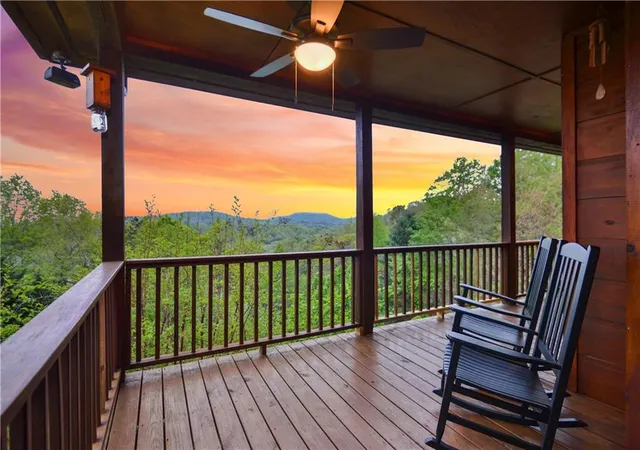 Homes for sale in Blue Ridge, GA | 48 Lookout Dr, Blue Ridge, GA 30513 | MLS# 7788780