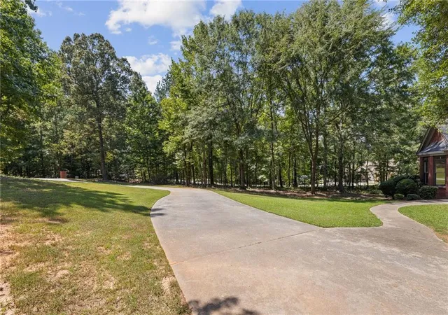 Photo 4 of Single family home for sale at 35 Cornish Tr Dr, Covington, GA 30014 | MLS# 7785752 | Listing updated on 2026-09-04