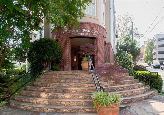 Condominium at 1029 Piedmont Ave Ne #402, Atlanta, GA 30309 | MLS# 5853365 |  | Sold on 2017-07-14