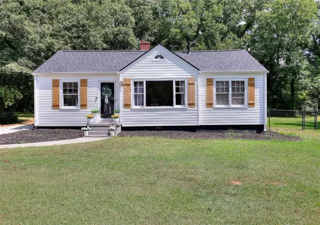 2nd image of 186 S Forest Ave S, Social Circle, GA 30025 | MLS# 7823402