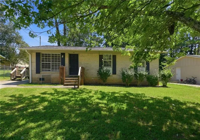 1st image of 18 Westgate Park Dr, Newnan, GA 30263 | MLS# 7823245