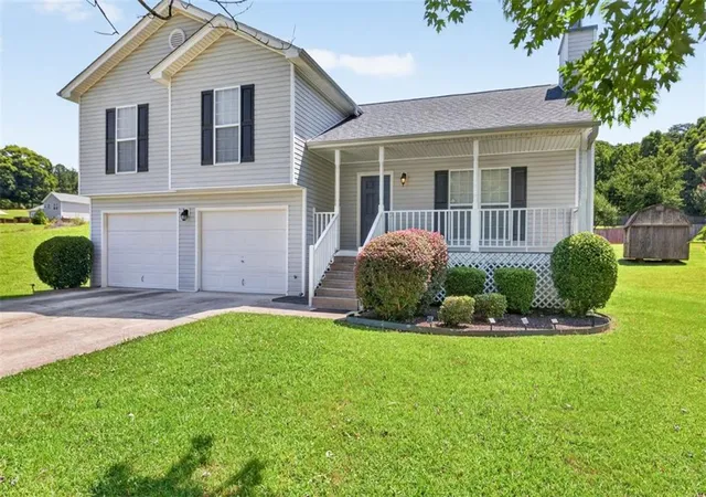 Photo 2 of Single family home for sale at 1234 Palmer Dr, Winder, GA 30680 | MLS# 7796852 | Listing updated on 2026-10-07