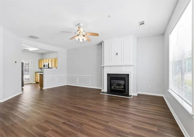 Photo 4 of Sale Pending at 200 Riverstone Cmns Cir, Canton, GA 30114 | MLS# 7754166 | Listing updated on 2026-08-31