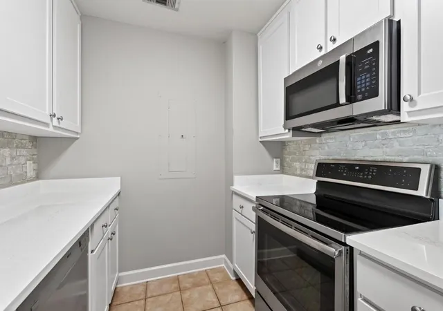 Photo 4 of Condo for sale at 1101 Juniper St NE #832, Atlanta, GA 30309 | MLS# 7810210 | Listing updated on 2026-09-08