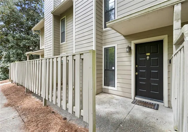 Homes for sale in Roswell, GA | 107 River Mill Cir, Roswell, GA 30075 | MLS# 7754930