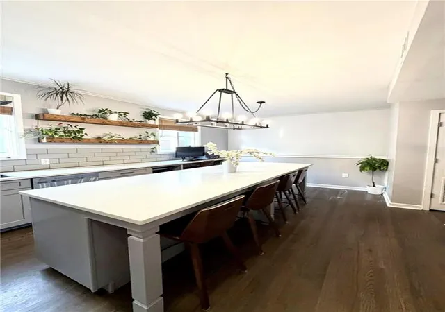 2nd image of 401 10th St Nw #C208, Atlanta, GA 30318 | MLS# 7794561