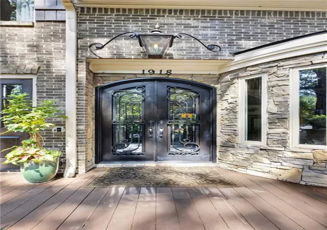 3rd image of 1918 Windemere Dr Ne, Atlanta, GA 30324 | MLS# 7775729