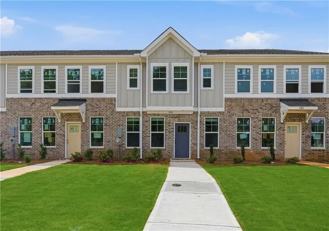 1st image of 164 Flier Dr, Mcdonough, GA 30253 | MLS# 7781113