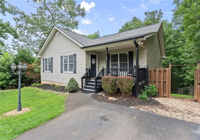 Photo 1 of Single family home for sale at 92 Cedar Springs Ln, Dahlonega, GA 30533 | MLS# 7808985 | Listing updated on 2026-09-10