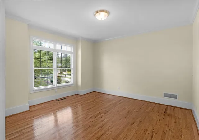 Photo 3 of Single family home for sale at 214 Cheshire Dr, Griffin, GA 30223 | MLS# 7783905 | Listing updated on 2026-09-15