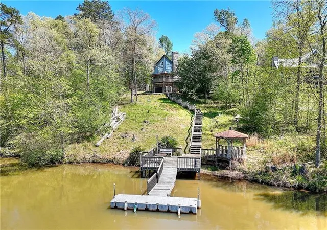 Photo 2 of Single family home for sale at 867 Bear Crk Point, Mansfield, GA 30055 | MLS# 7779726 | Listing updated on 2026-08-30