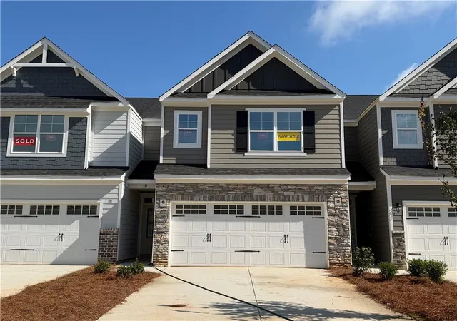 1st image of 10 Trace Blf, Dawsonville, GA 30534 | MLS# 7771835