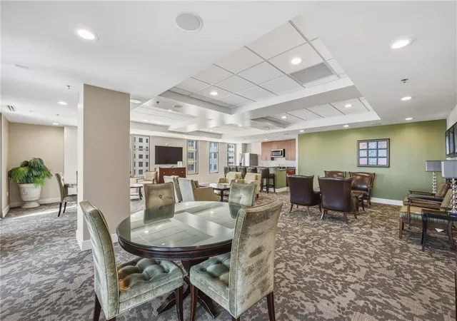 2nd image of 565 Peachtree St Ne, Atlanta, GA 30308